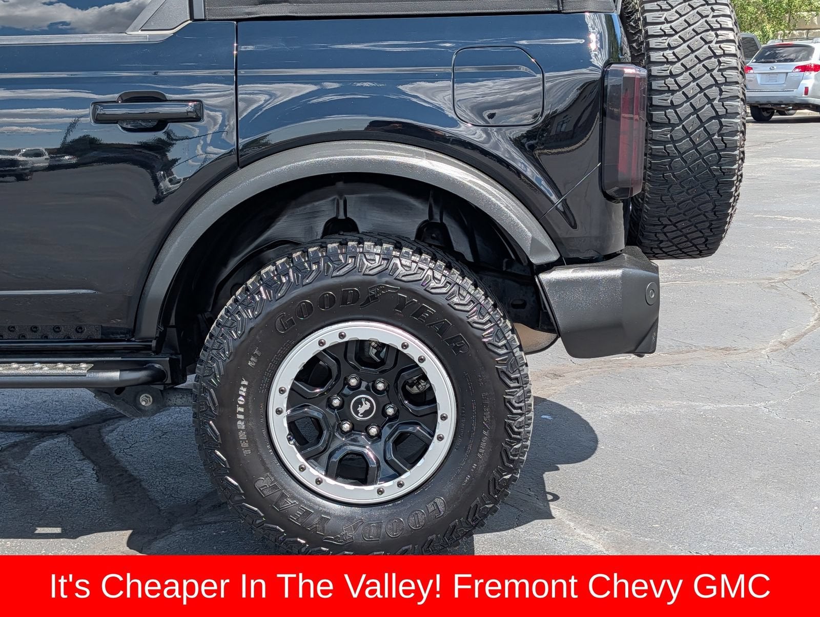 2023 Ford Bronco Base