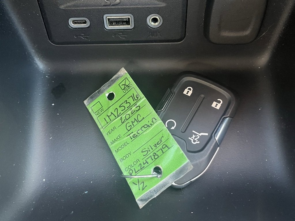 2023 GMC Terrain AT4