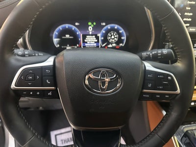 2024 Toyota Highlander LE