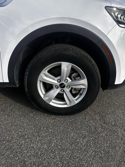 2022 Kia Sorento LX