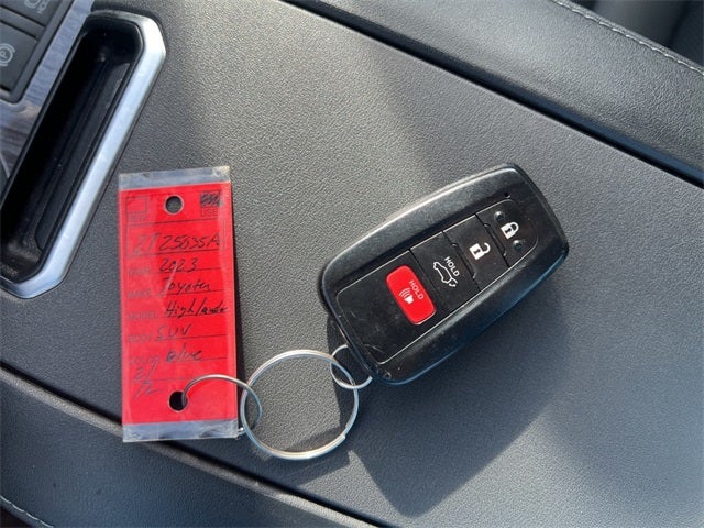 2023 Toyota Highlander Hybrid Limited