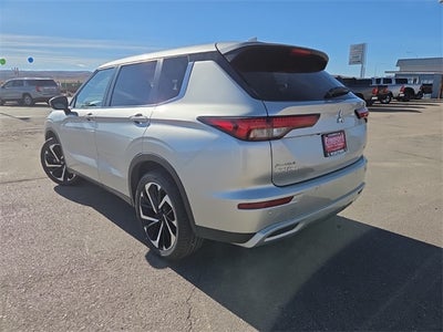2024 Mitsubishi Outlander SE