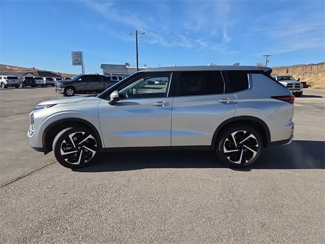 2024 Mitsubishi Outlander SE
