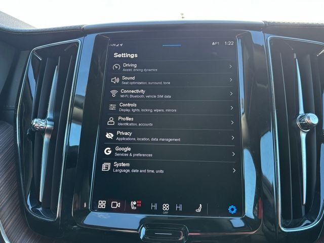 2023 Volvo XC60 Recharge Plug-In Hybrid Ultimate