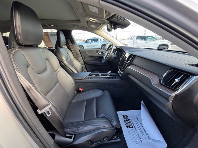 2023 Volvo XC60 Recharge Plug-In Hybrid Ultimate