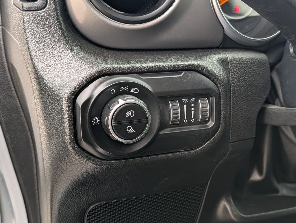 2022 Jeep Gladiator Sport