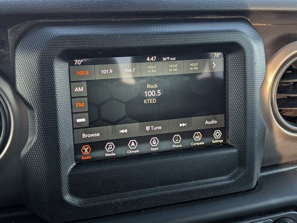 2020 Jeep Gladiator Sport