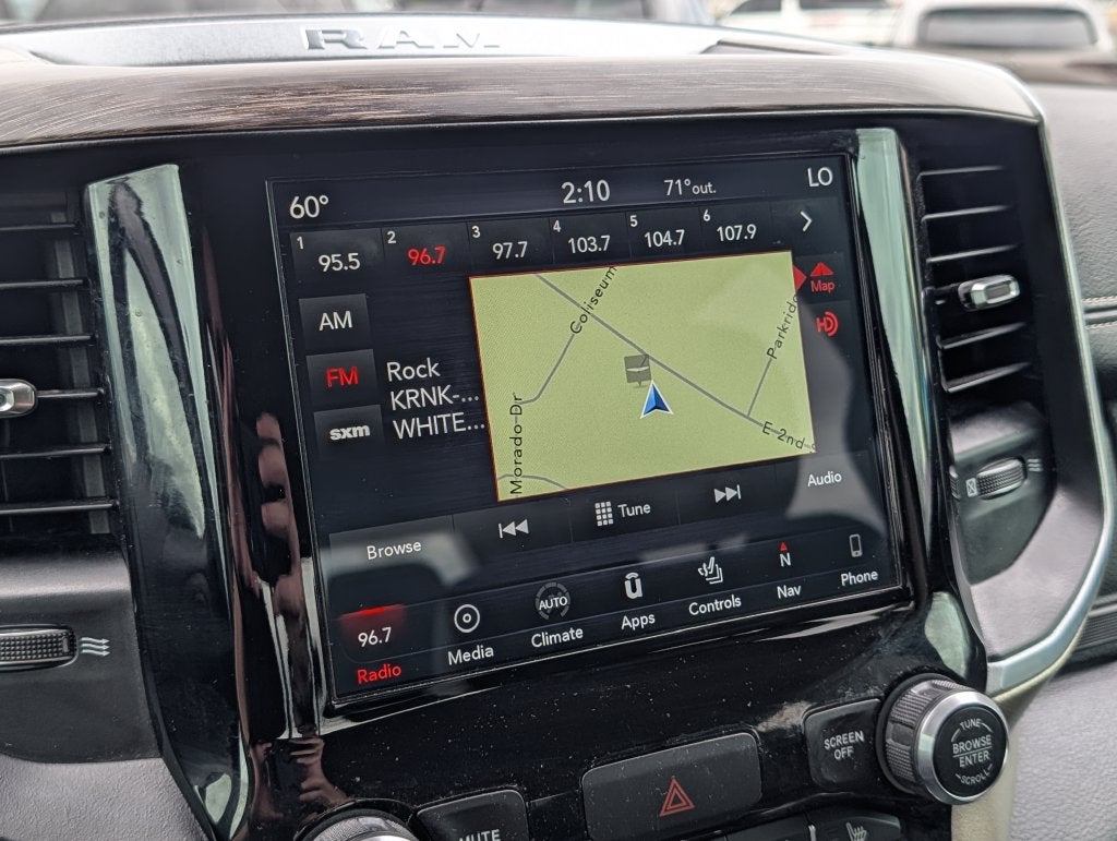 2019 RAM 1500 Laie Crew Cab 4x4 5'7' Box