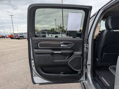 2019 RAM 1500 Laie Crew Cab 4x4 5'7' Box