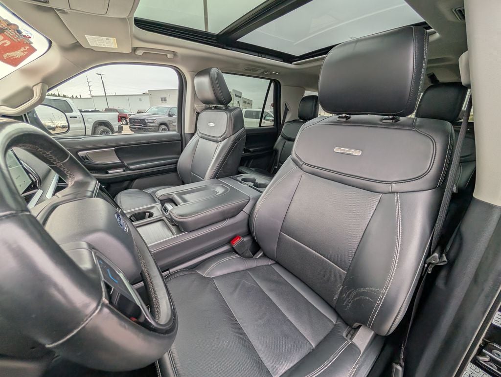 2025 Ford Expedition Platinum