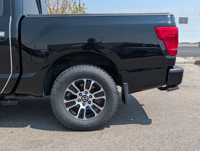 2021 Nissan Titan SV