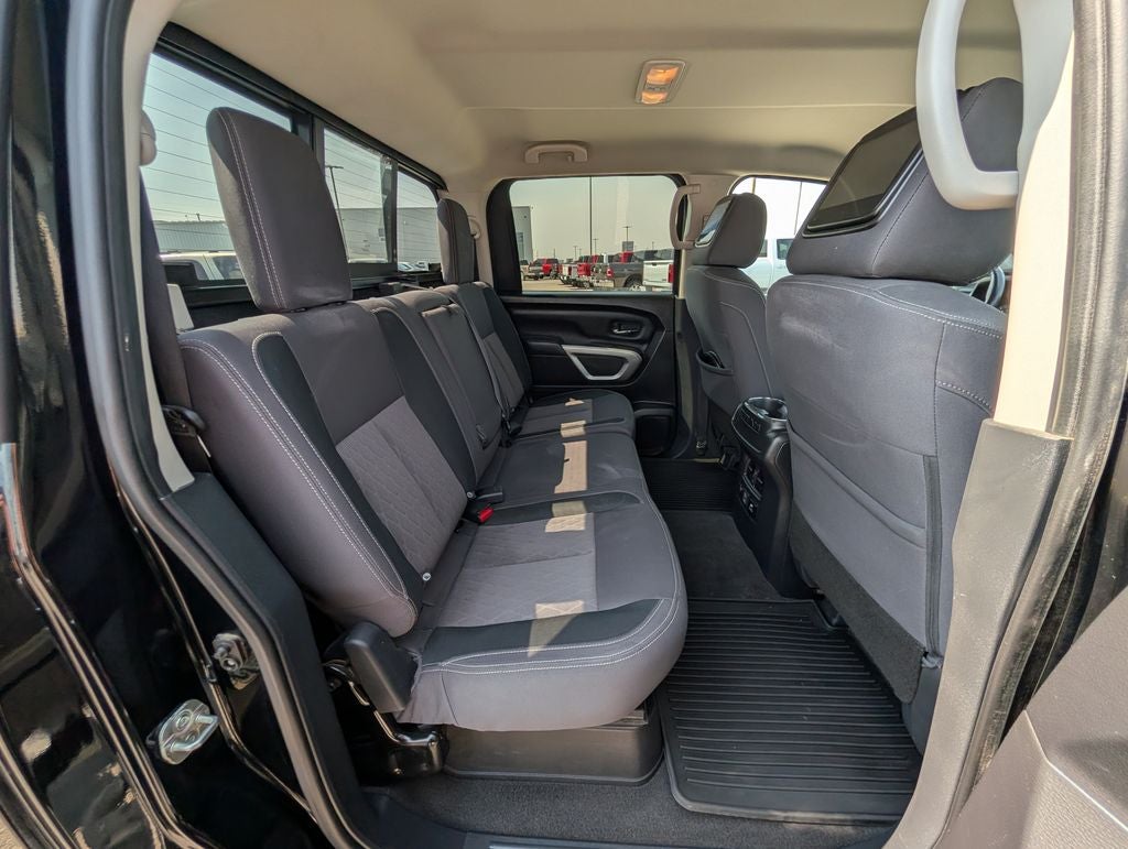 2021 Nissan Titan SV