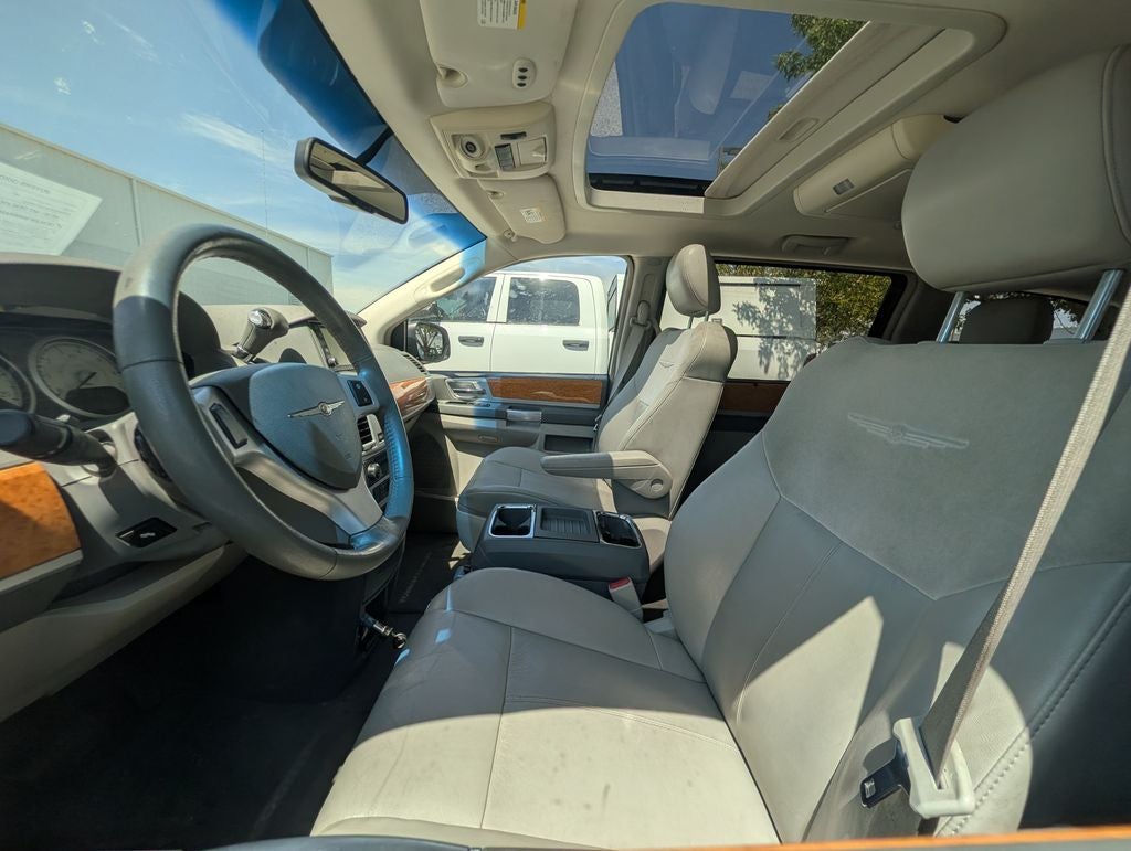 2008 Chrysler Town & Country Limited