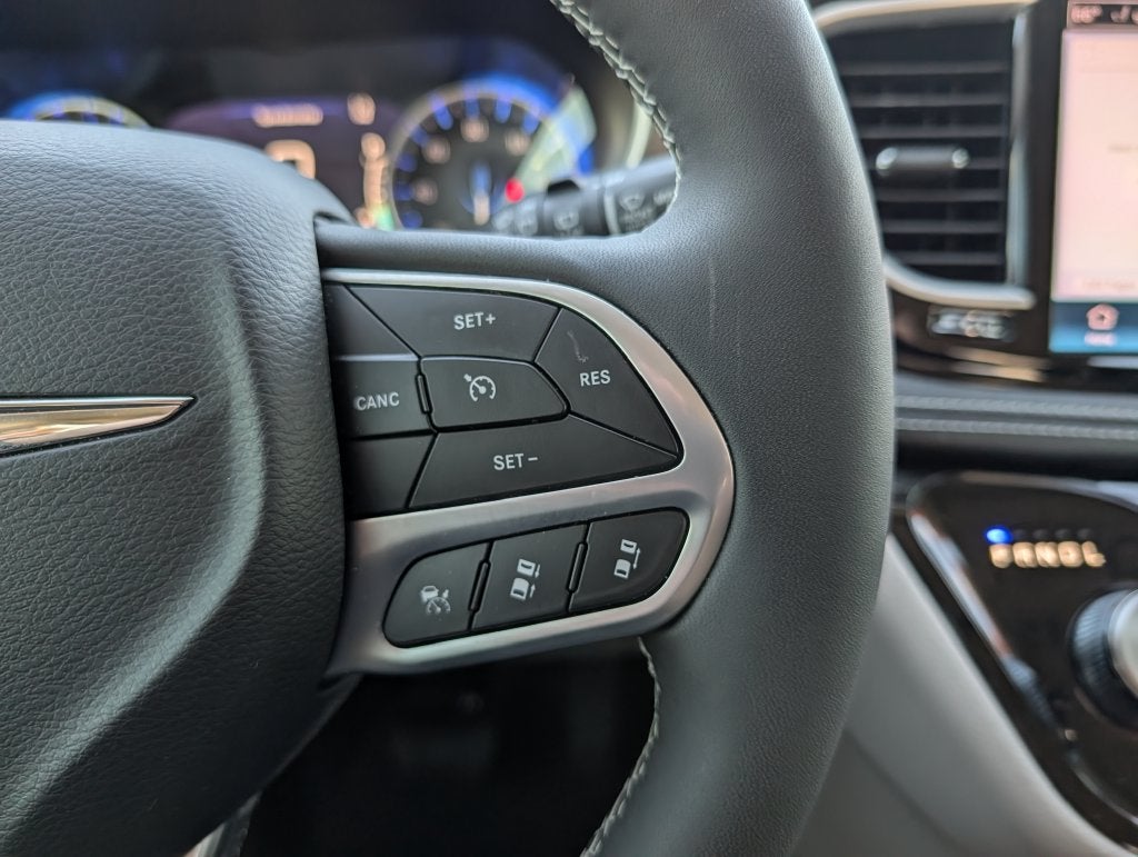 2024 Chrysler Pacifica Touring L AWD