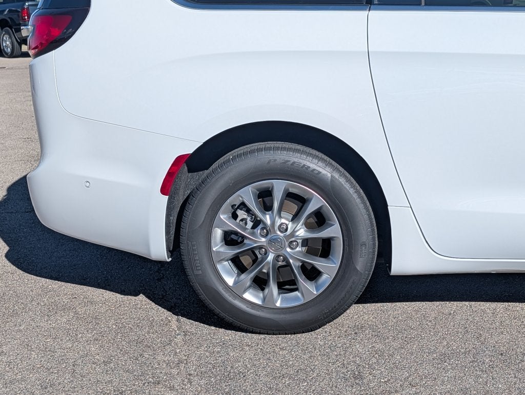 2024 Chrysler Pacifica Touring L AWD