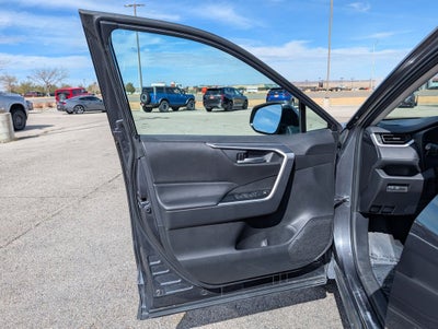 2025 Toyota RAV4 XLE AWD