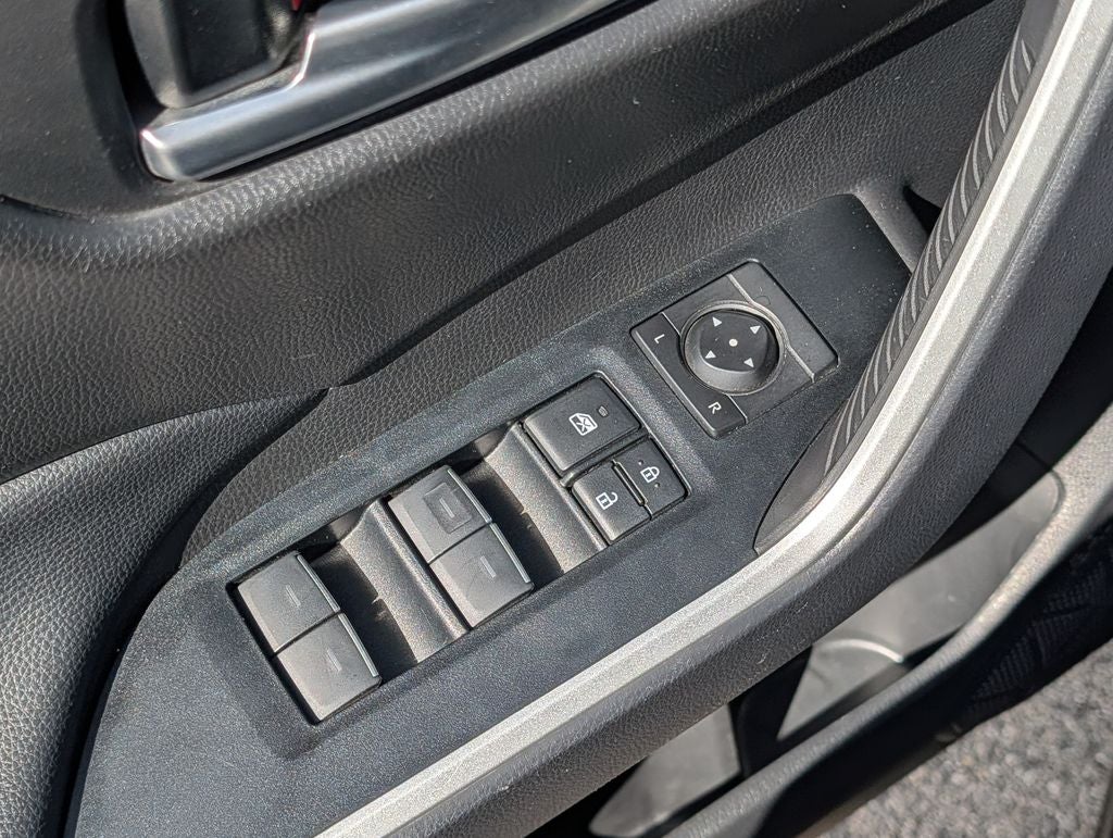 2025 Toyota RAV4 XLE AWD