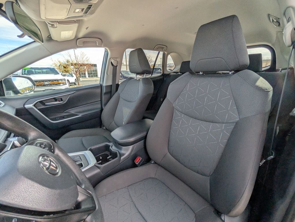 2025 Toyota RAV4 XLE AWD