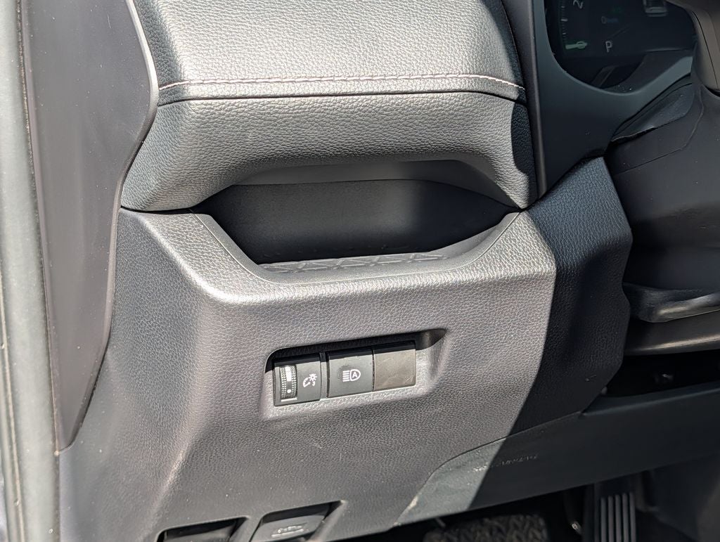 2025 Toyota RAV4 XLE AWD