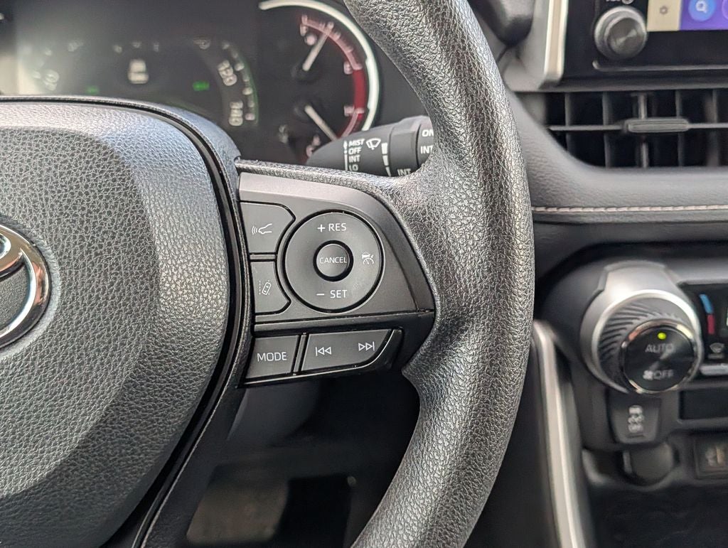 2025 Toyota RAV4 XLE AWD