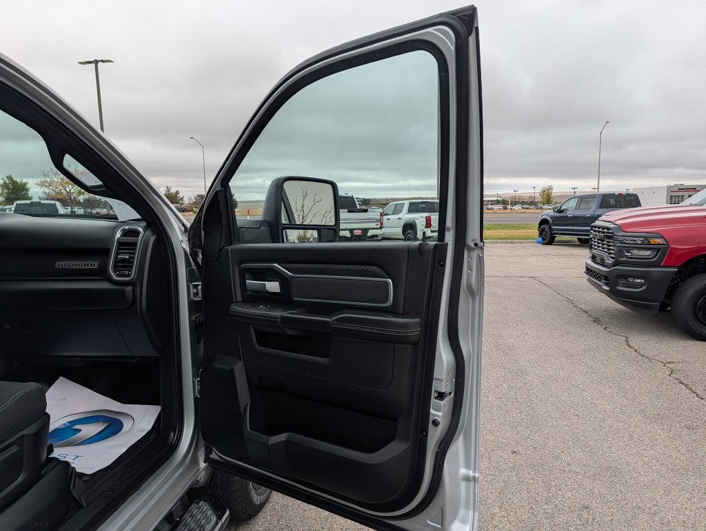 2026 RAM 3500 Big Horn Crew Cab 4x4 8' Box