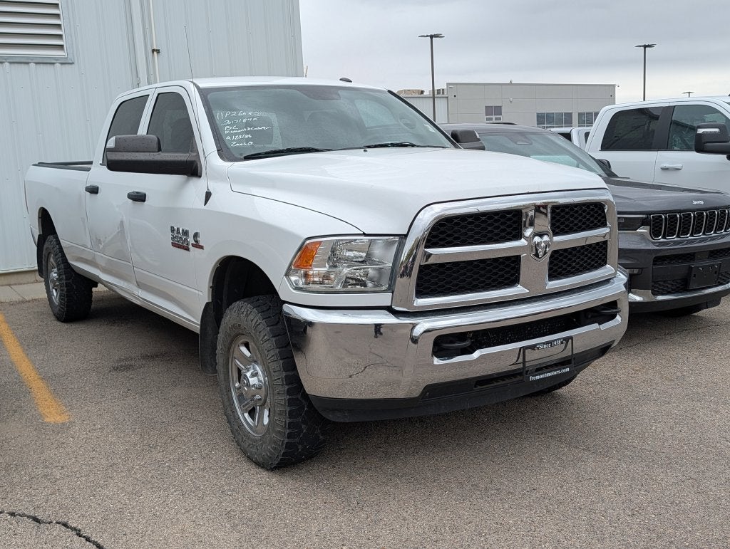2017 RAM 2500 Tradesman Crew Cab 4x4 8' Box
