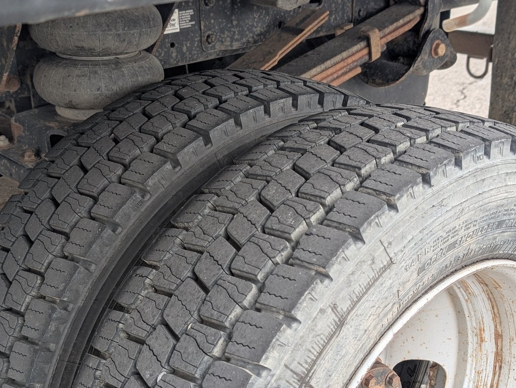 2014 RAM 5500HD Tradesman Flatbed 4X4