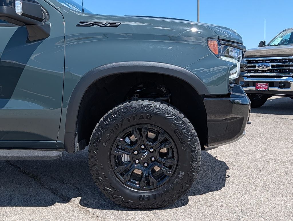 2025 Chevrolet Silverado 1500 ZR2