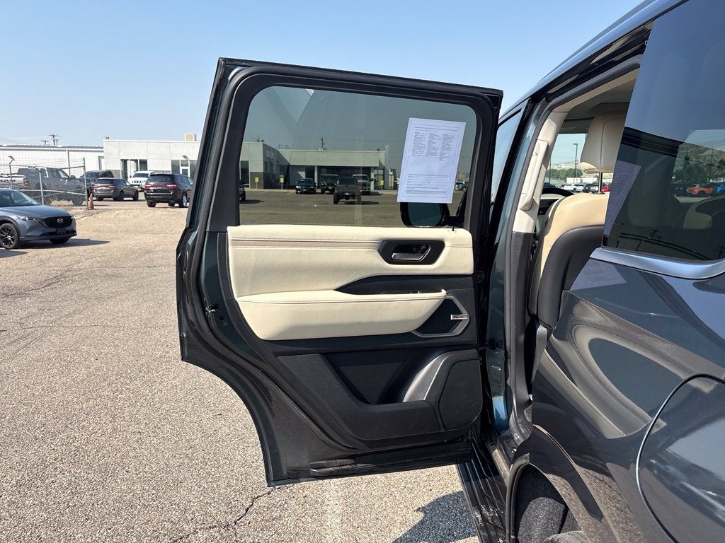 2026 Nissan Armada Platinum 4WD