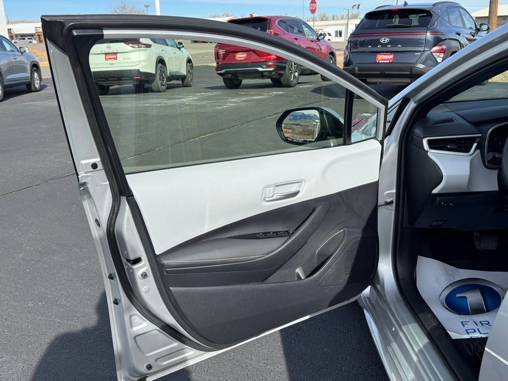 2023 Toyota Corolla Hatchback SE