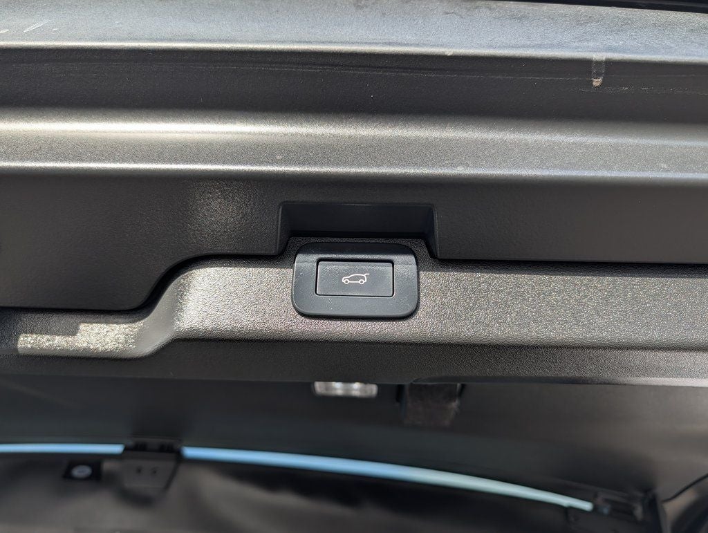 2023 Land Rover Discovery S R-Dynamic