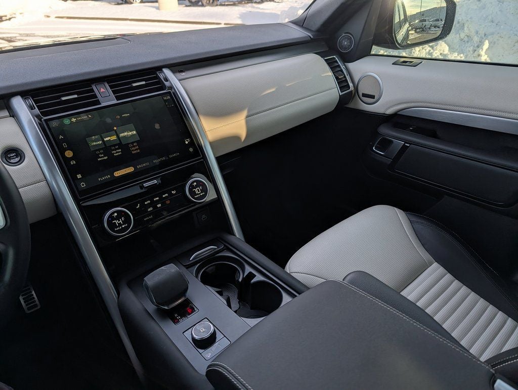 2023 Land Rover Discovery S R-Dynamic