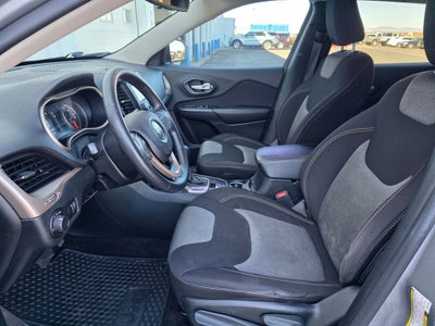 2016 Jeep Cherokee Sport