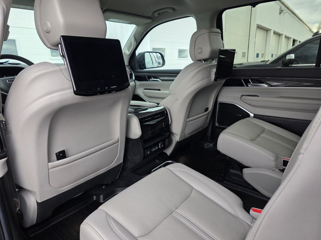 2022 Jeep Wagoneer Series III