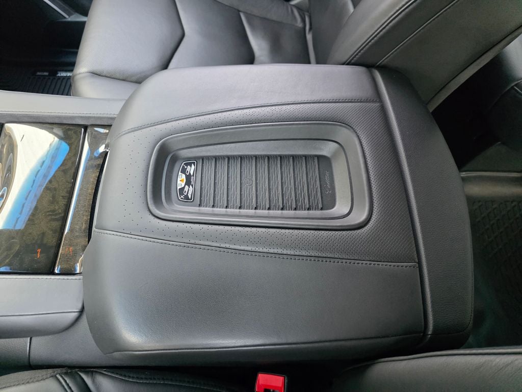 2019 Cadillac Escalade Platinum Edition