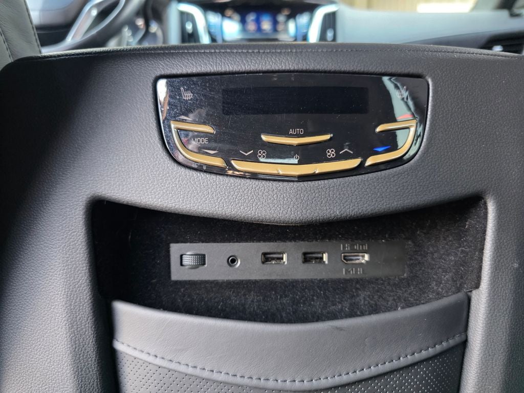 2019 Cadillac Escalade Platinum Edition