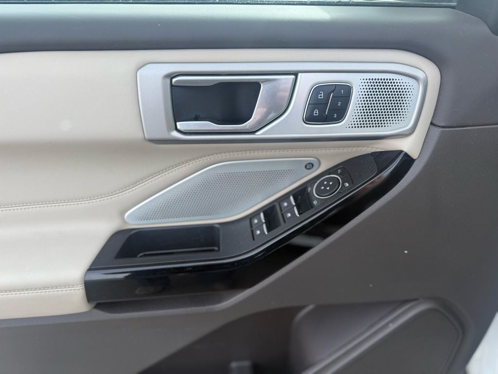 2023 Ford Explorer Platinum