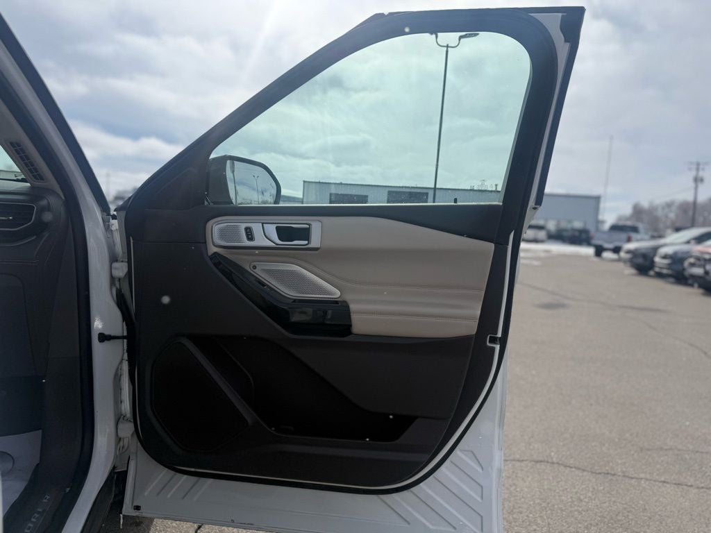 2023 Ford Explorer Platinum