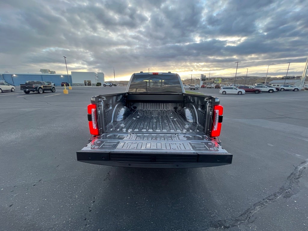 2023 Ford F-350SD Platinum