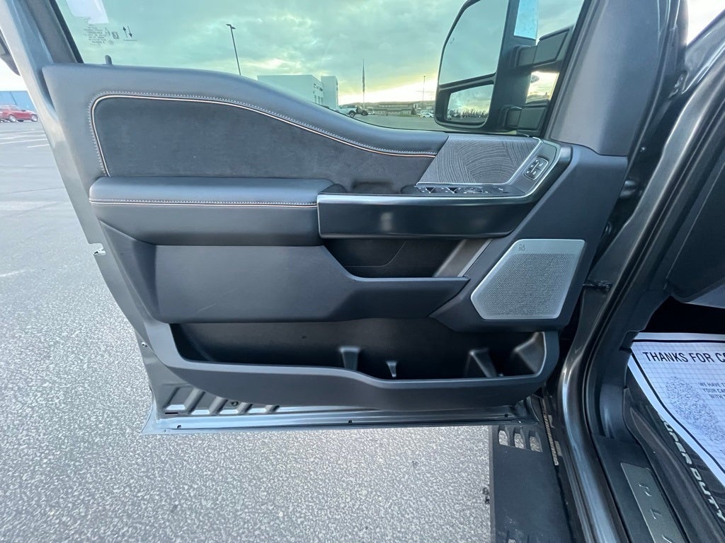 2023 Ford F-350SD Platinum