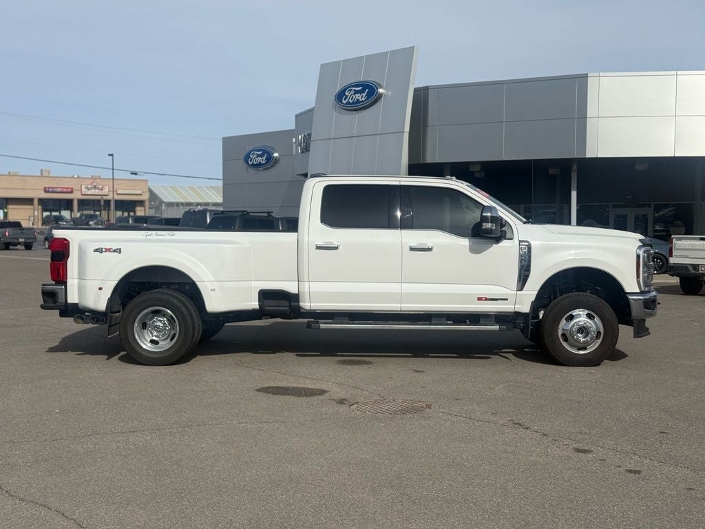 2025 Ford F-350SD Lariat DRW