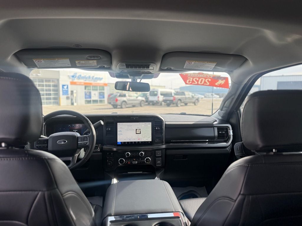 2025 Ford F-350SD Lariat DRW