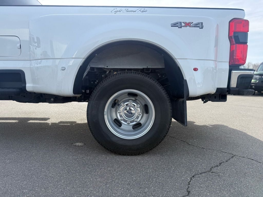 2025 Ford F-350SD Lariat DRW