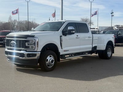 2025 Ford F-350SD Lariat DRW