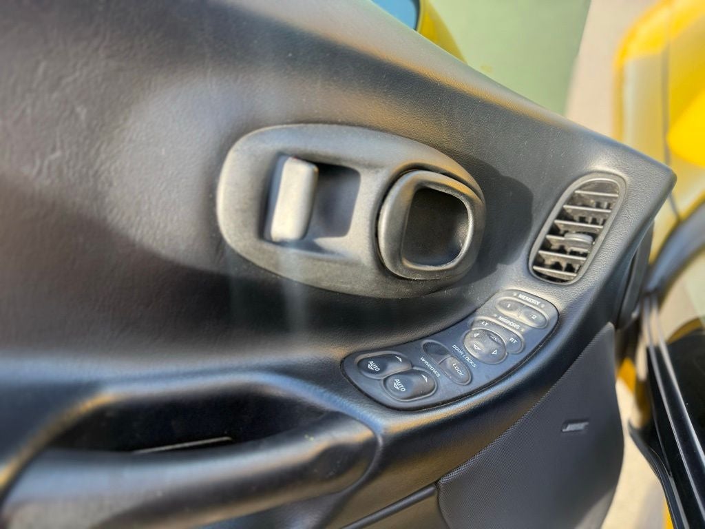 2001 Chevrolet Corvette Base