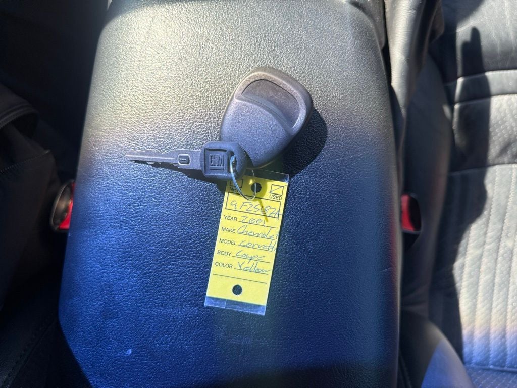 2001 Chevrolet Corvette Base