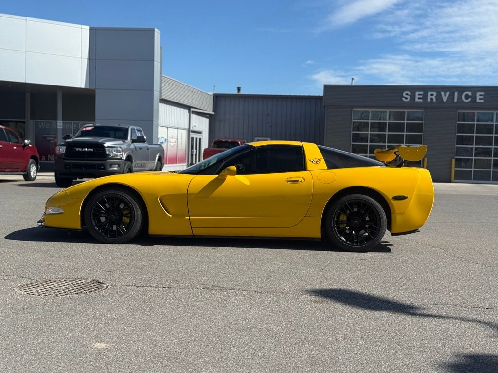 2001 Chevrolet Corvette Base