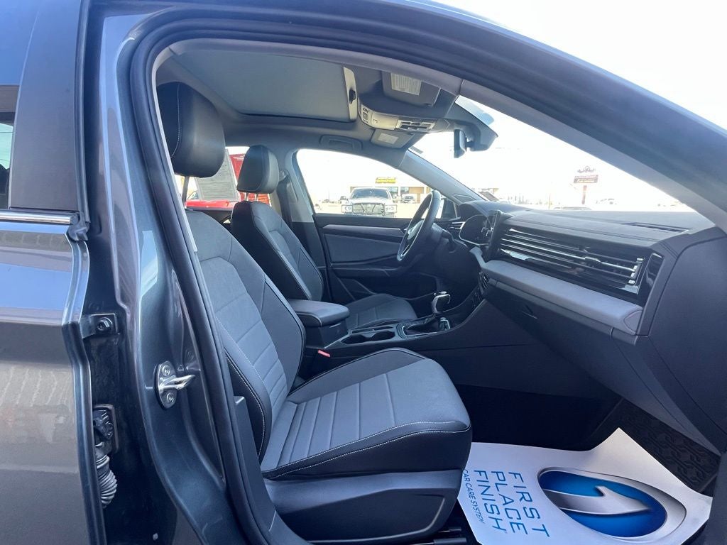 2025 Volkswagen Jetta 1.5T SE