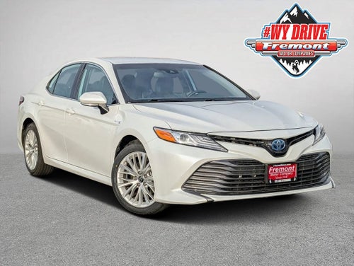 2020 Toyota Camry Hybrid XLE