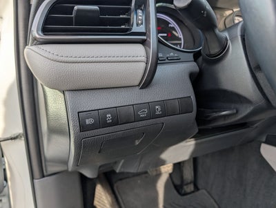 2020 Toyota Camry Hybrid XLE